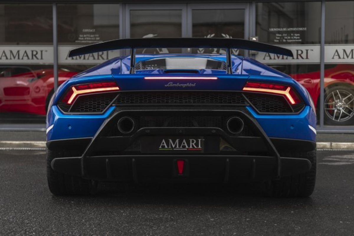 LAMBORGHINI HURACAN COUPE 5.2 LP 640-4 PERFORMANTE 2DR SEMI AUTOMATIC
