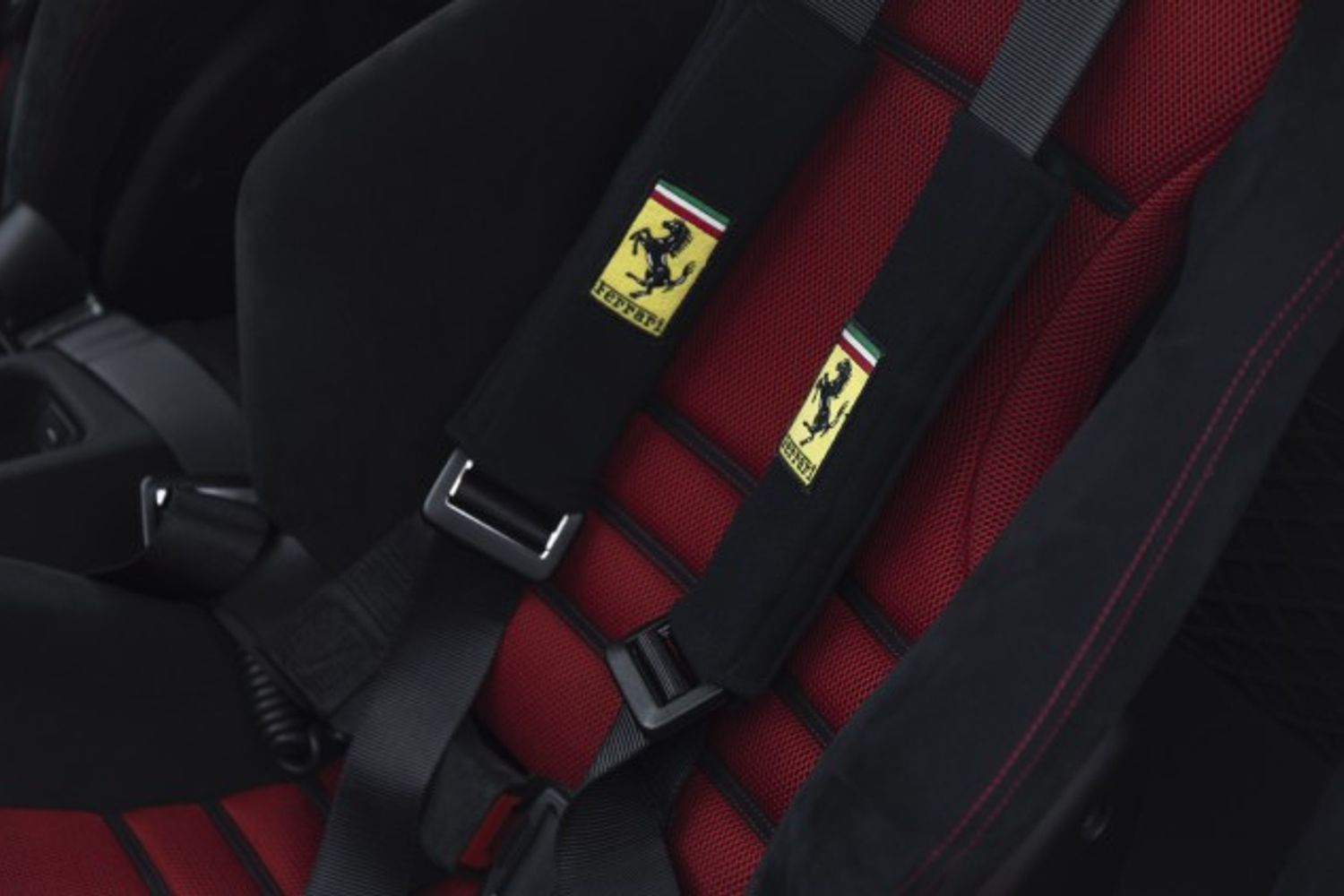 FERRARI 458 SPECIALE COUPE 4.5 AB 2DR SEMI AUTOMATIC