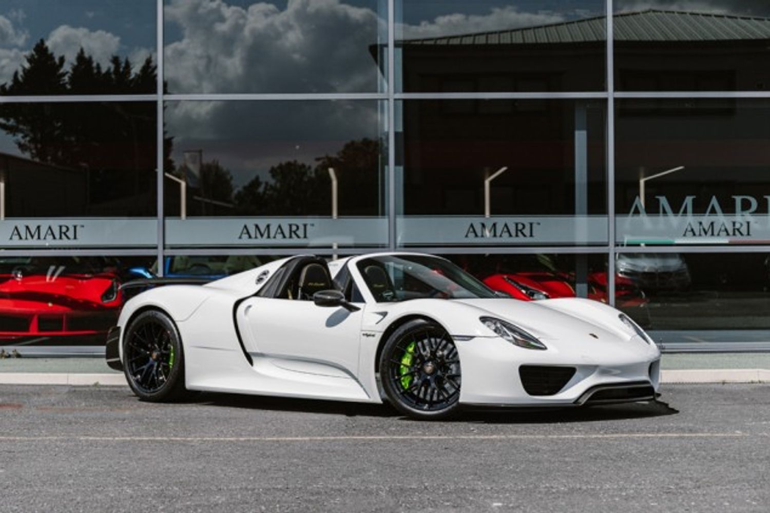 PORSCHE 918 HYBRID ELECTRIC CONVERTIBLE 4.6 SPYDER PDK 2DR SEMI AUTOMATIC