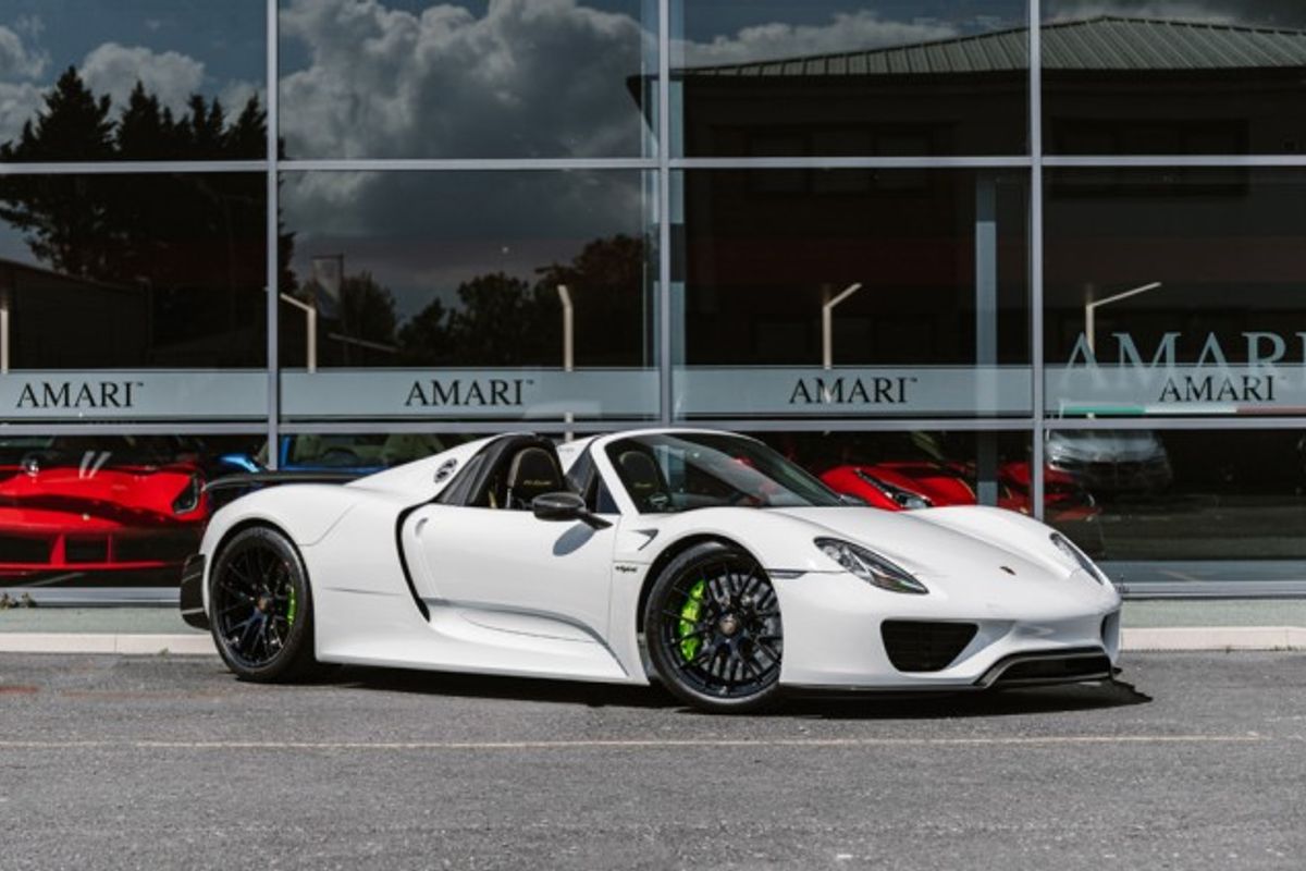 PORSCHE 918 HYBRID ELECTRIC CONVERTIBLE 4.6 SPYDER PDK 2DR SEMI AUTOMATIC