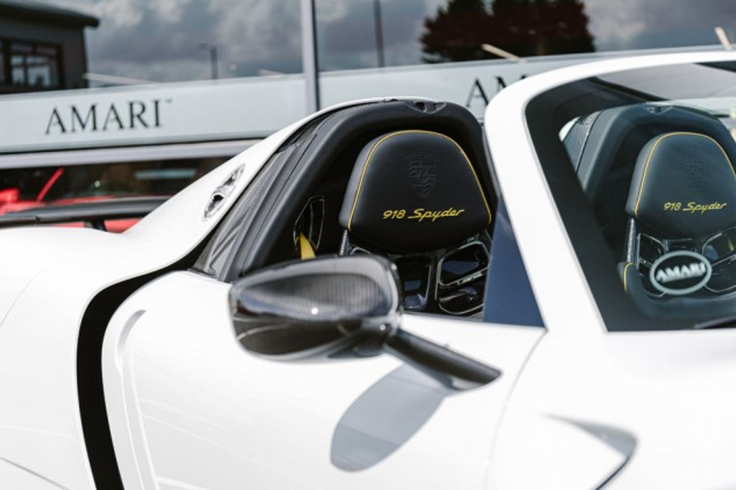 PORSCHE 918 HYBRID ELECTRIC CONVERTIBLE 4.6 SPYDER PDK 2DR SEMI AUTOMATIC