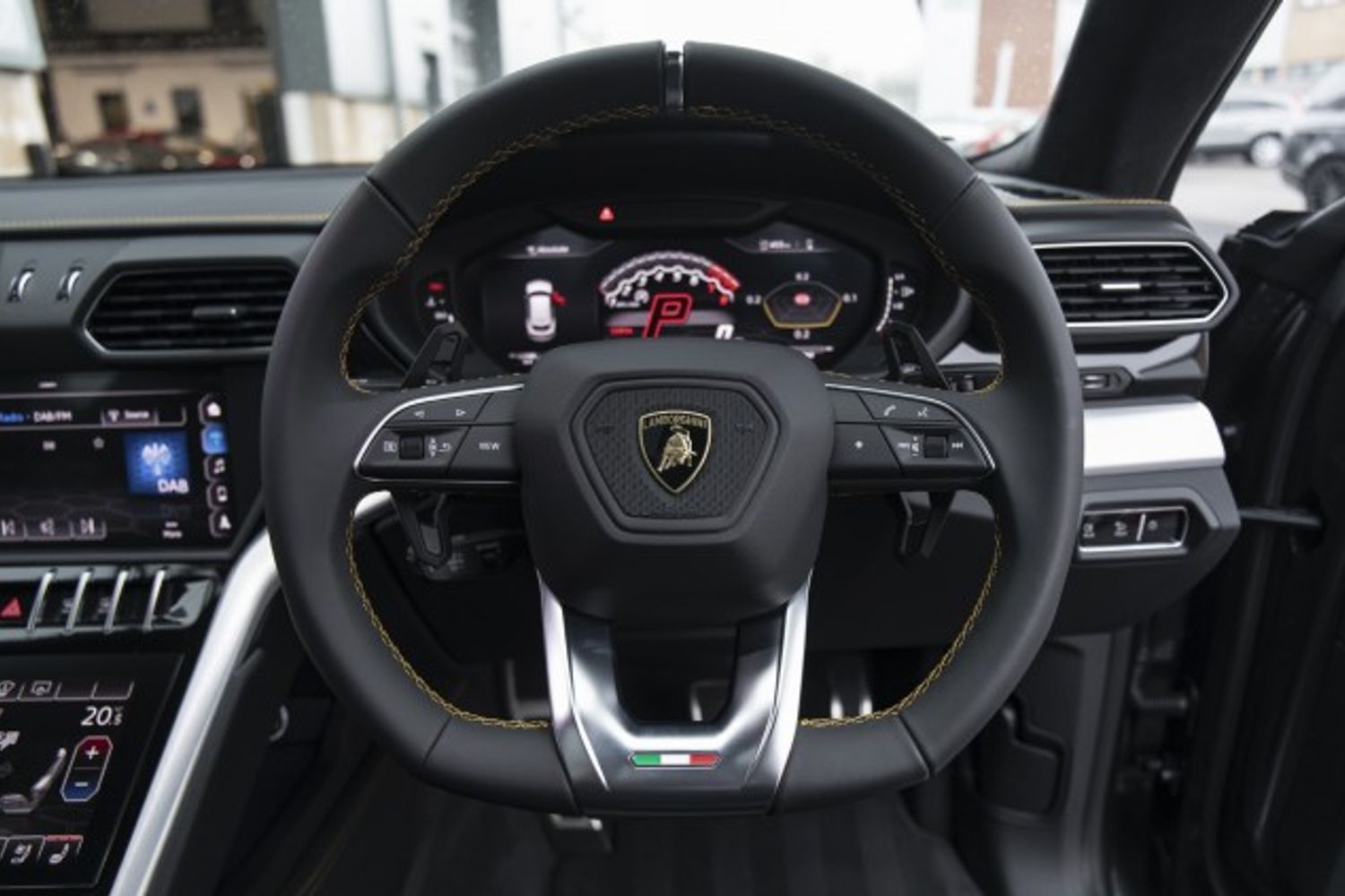 LAMBORGHINI URUS ESTATE 4.0 V8 5DR AUTOMATIC
