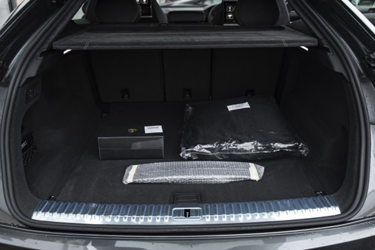 LAMBORGHINI URUS ESTATE 4.0 V8 5DR AUTOMATIC