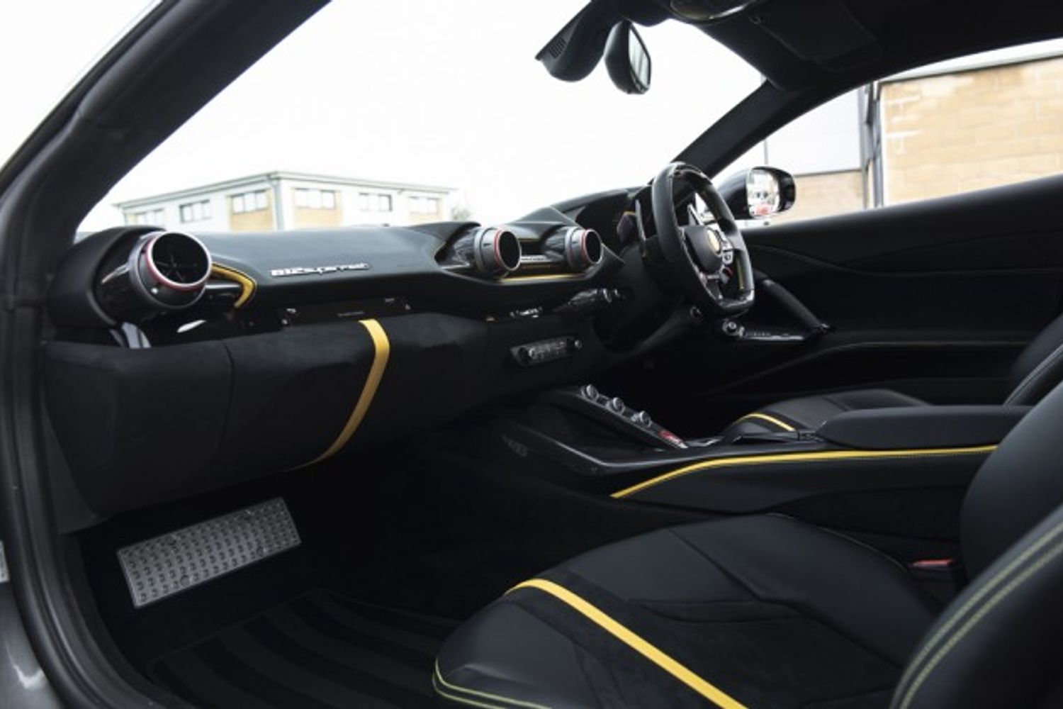 FERRARI 812 SUPERFAST COUPE 6.5 BCE 2DR SEMI AUTOMATIC
