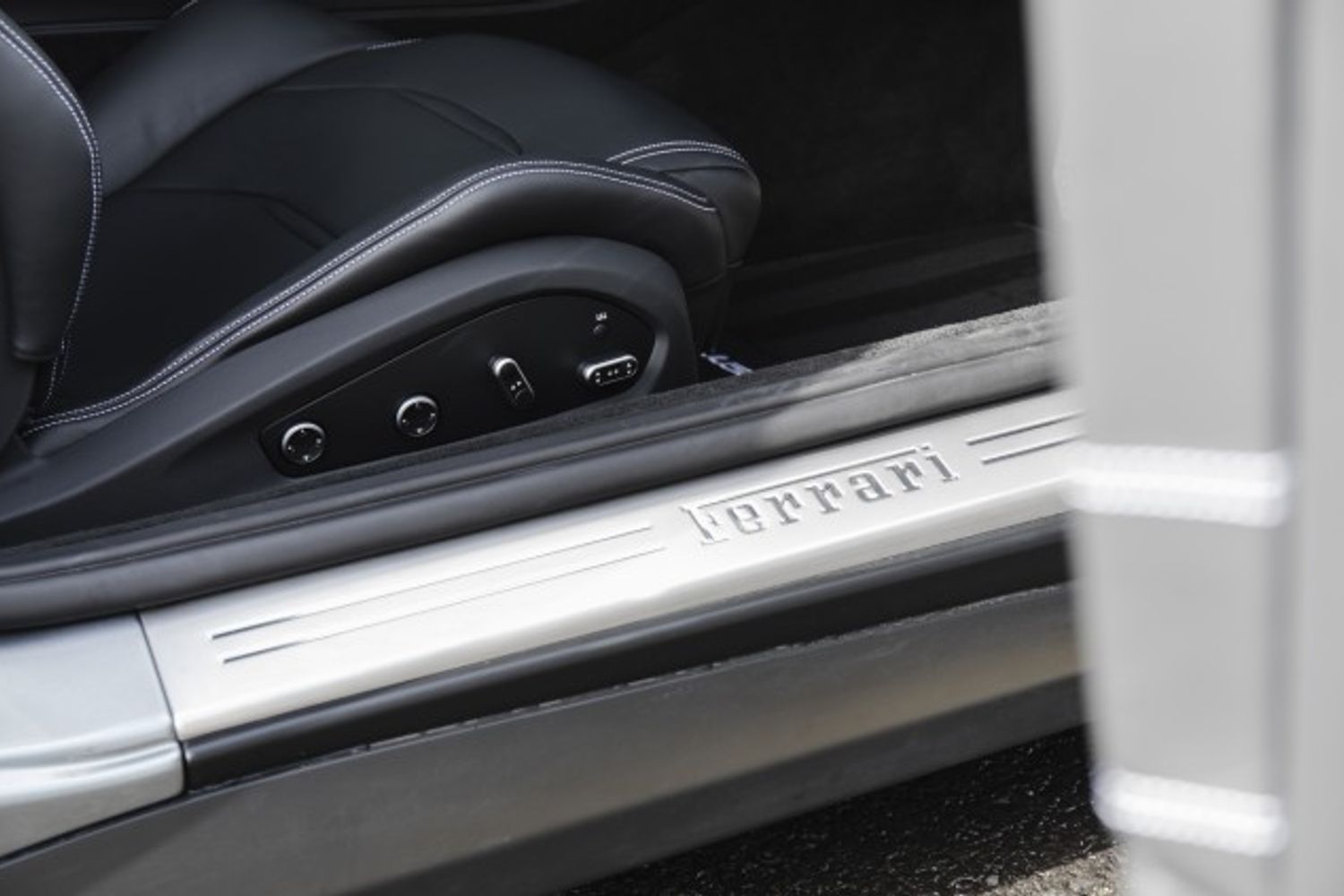 FERRARI GTC4 LUSSO T HATCHBACK 3.9 V8 3DR