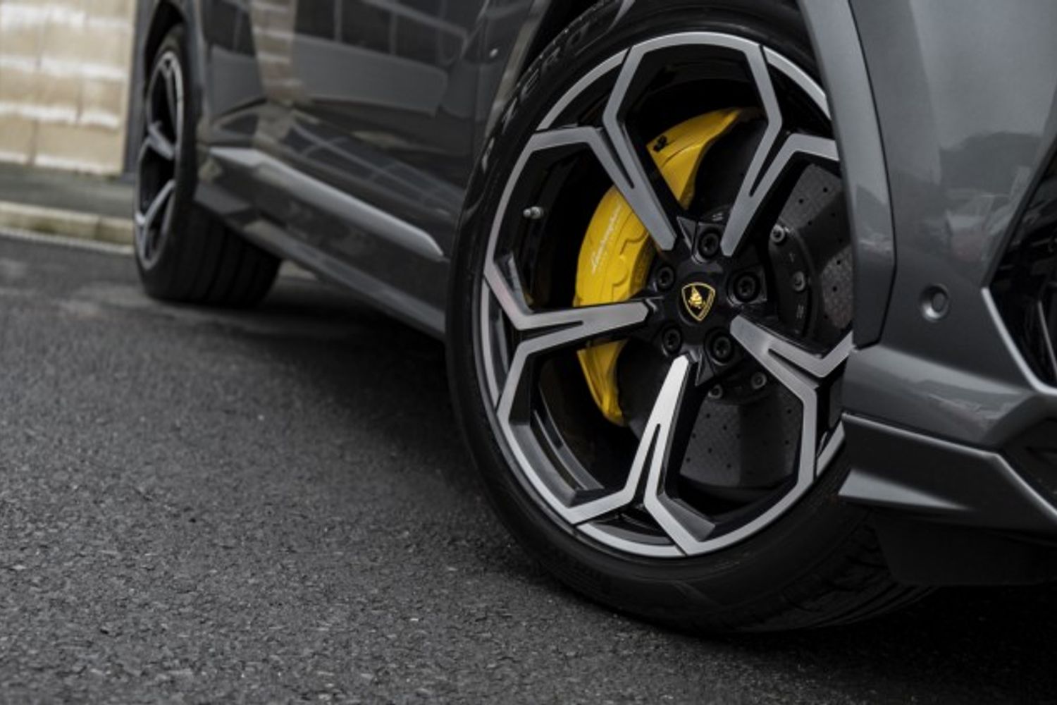 LAMBORGHINI URUS ESTATE 4.0 V8 5DR AUTOMATIC