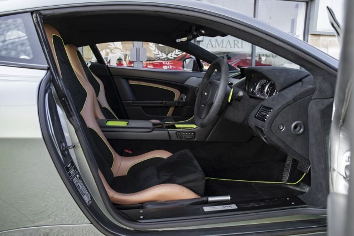 ASTON MARTIN VANTAGE HATCHBACK 4.7 AMR V8 3DR AUTOMATIC