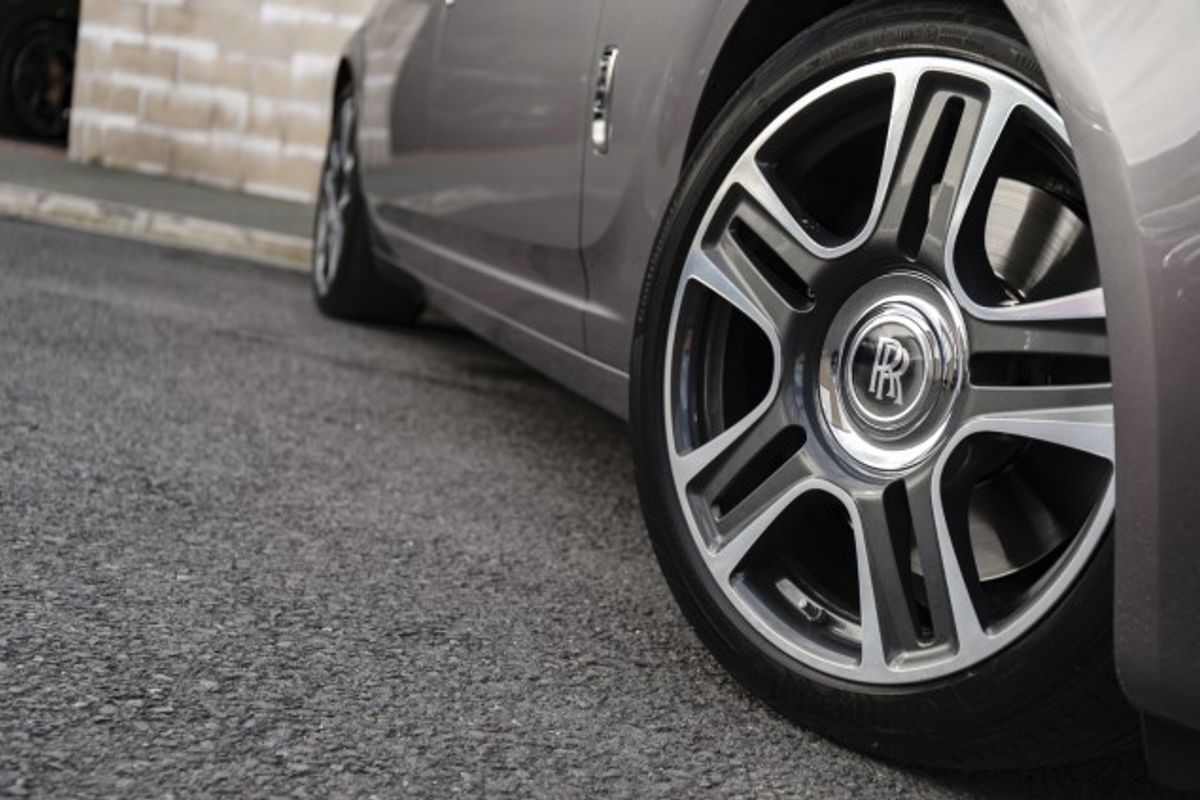 ROLLS-ROYCE GHOST SALOON 6.6 V12 SWB 4DR AUTOMATIC