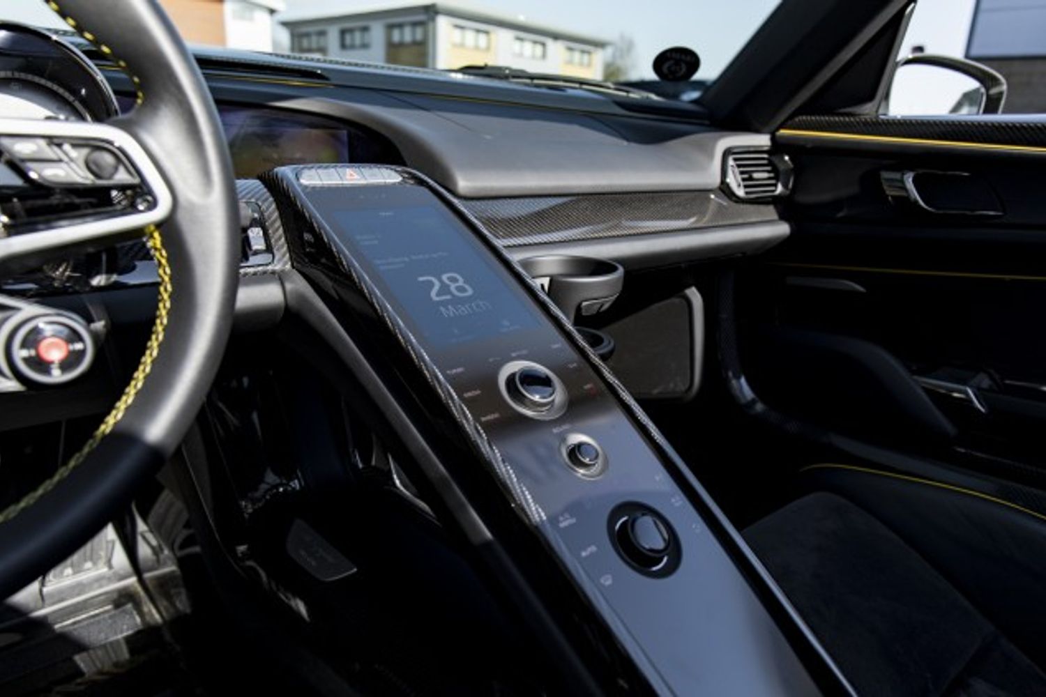 PORSCHE 918 HYBRID ELECTRIC CONVERTIBLE 4.6 SPYDER PDK 2DR SEMI AUTOMATIC