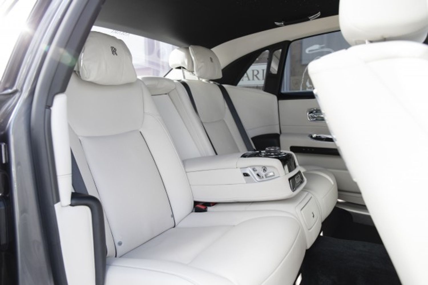 ROLLS-ROYCE GHOST SALOON 6.6 V12 SWB 4DR AUTOMATIC