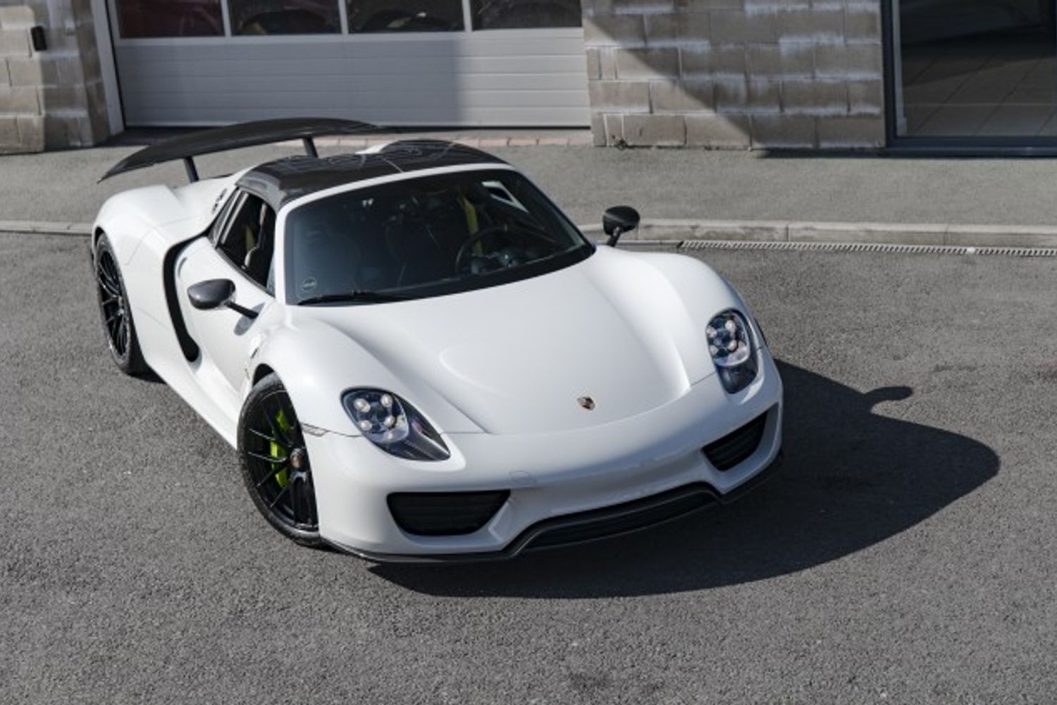 PORSCHE 918 HYBRID ELECTRIC CONVERTIBLE 4.6 SPYDER PDK 2DR SEMI AUTOMATIC