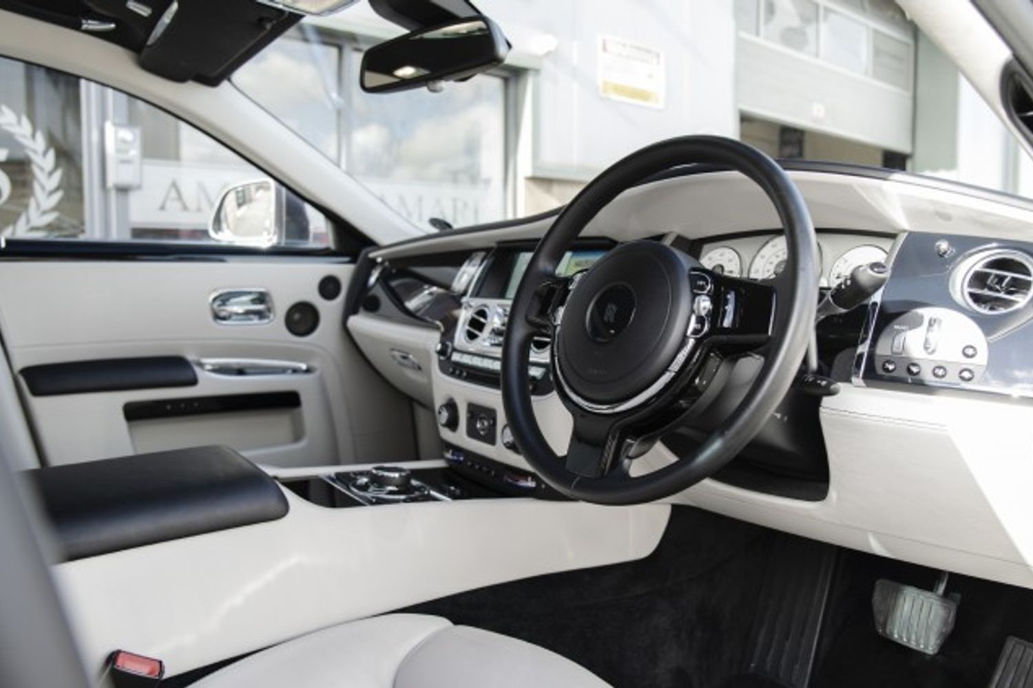 ROLLS-ROYCE GHOST SALOON 6.6 V12 SWB 4DR AUTOMATIC