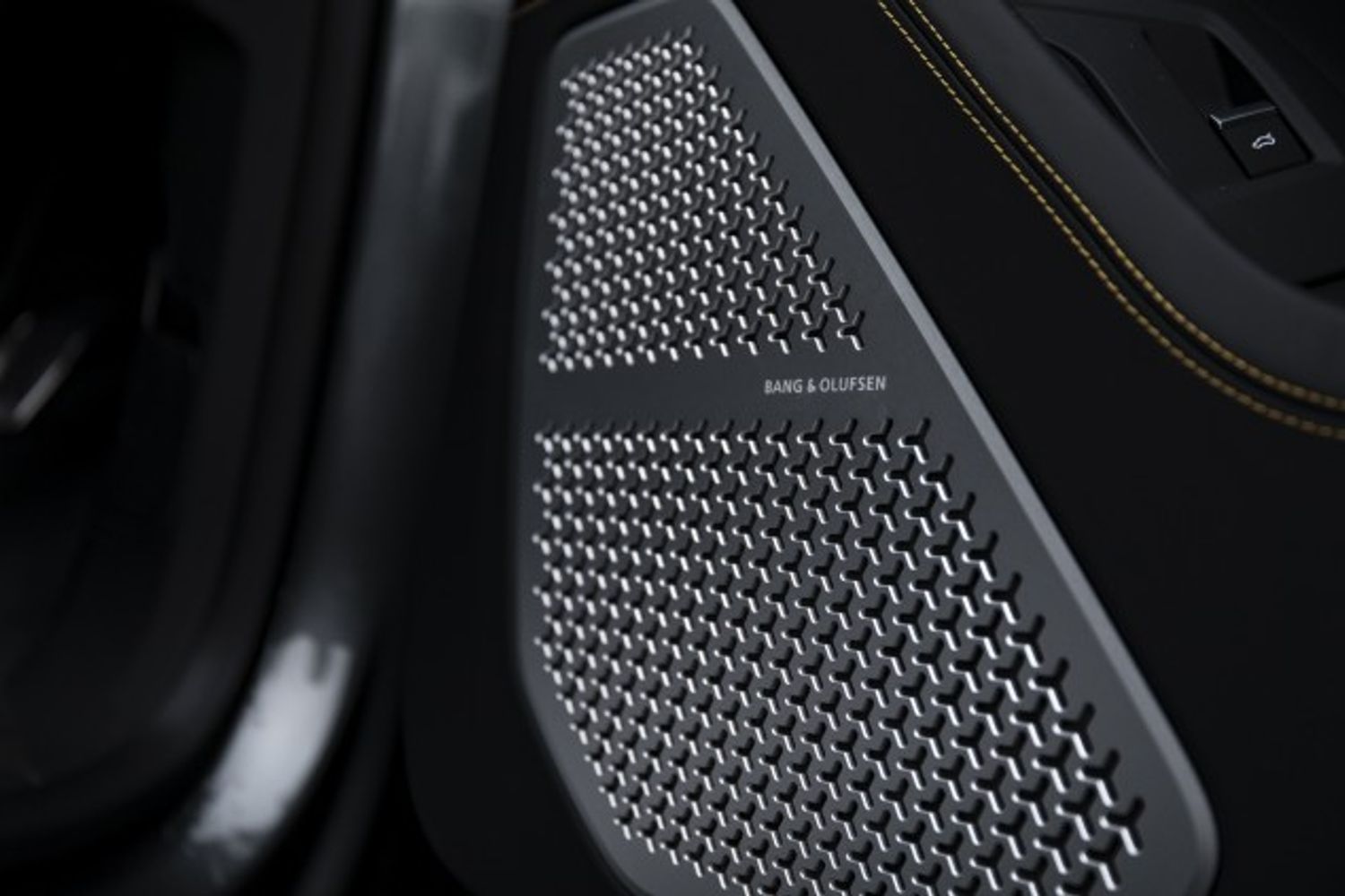 LAMBORGHINI URUS ESTATE 4.0 V8 5DR AUTOMATIC