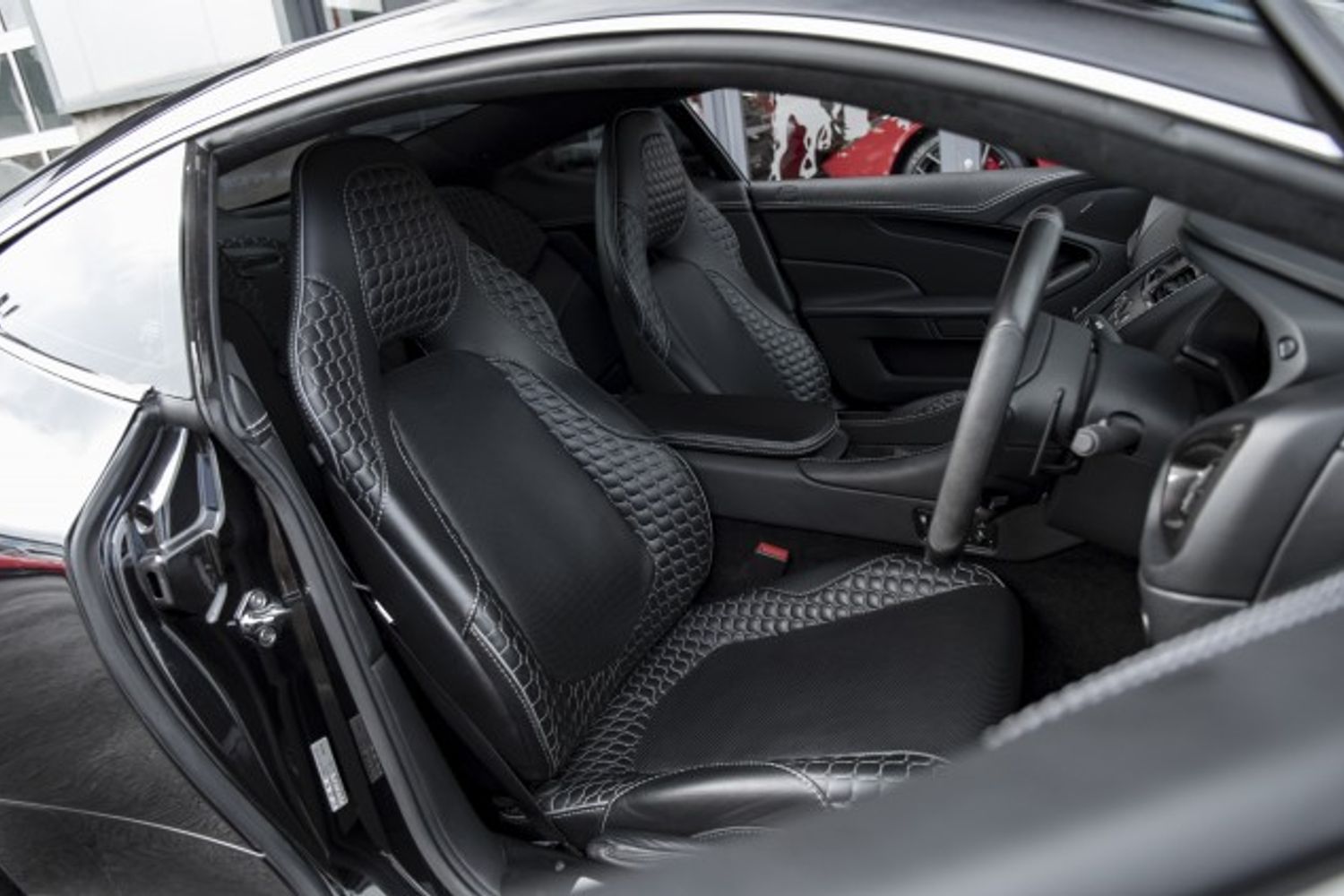 ASTON MARTIN VANQUISH COUPE 5.9 V12 2DR AUTOMATIC