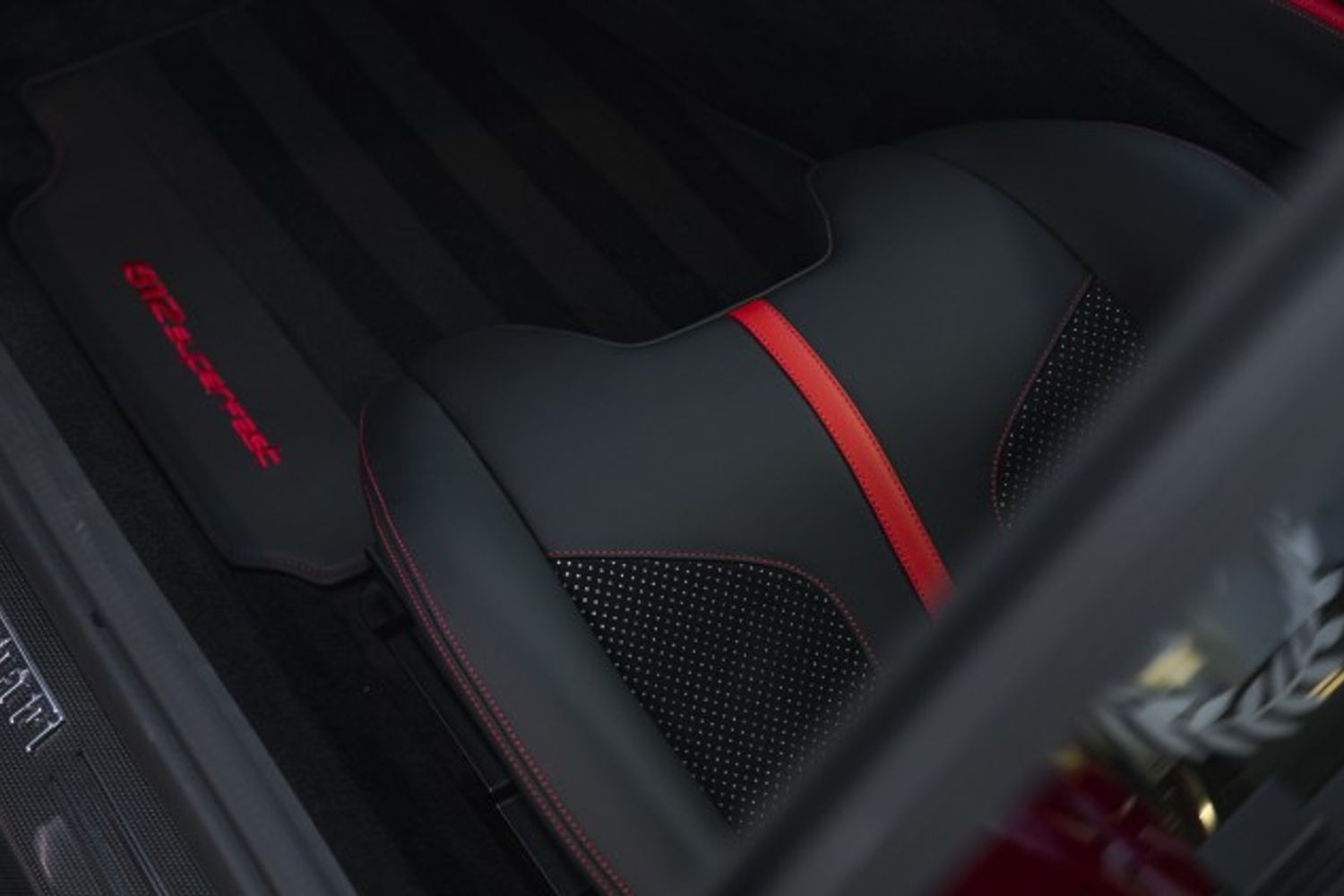 FERRARI 812 SUPERFAST COUPE 6.5 BCE 2DR SEMI AUTOMATIC