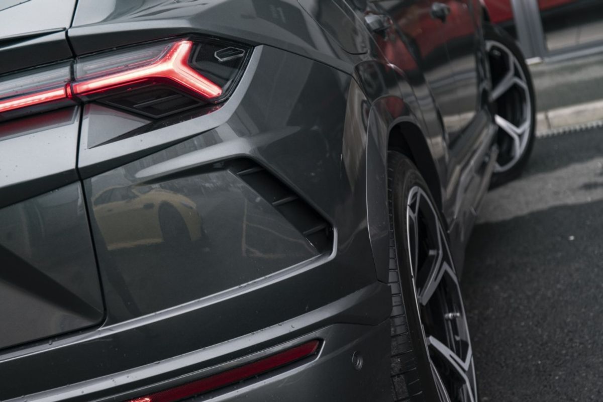 LAMBORGHINI URUS ESTATE 4.0 V8 5DR AUTOMATIC