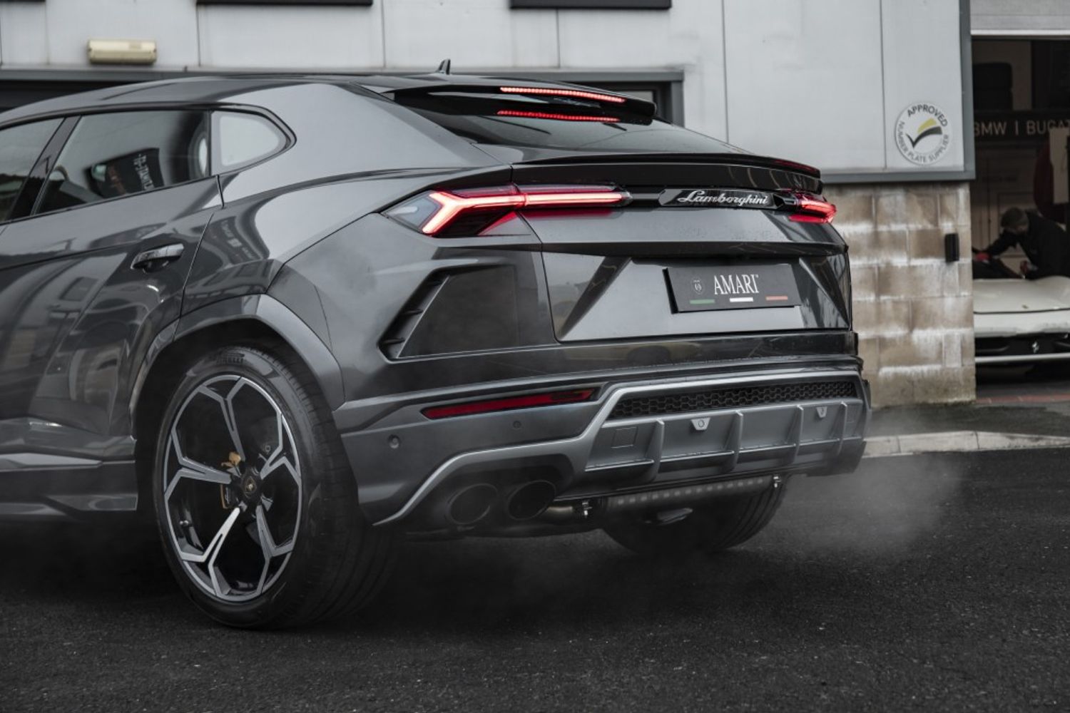 LAMBORGHINI URUS ESTATE 4.0 V8 5DR AUTOMATIC