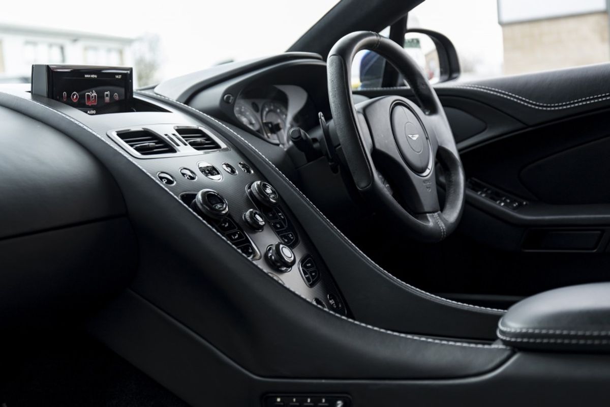 ASTON MARTIN VANQUISH COUPE 5.9 V12 2DR AUTOMATIC