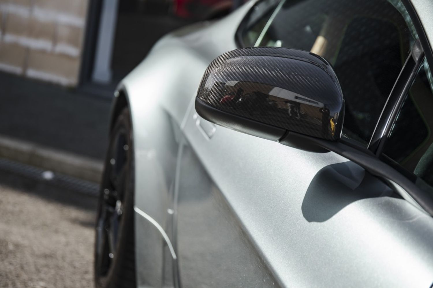 ASTON MARTIN VANTAGE HATCHBACK 4.7 AMR V8 3DR AUTOMATIC