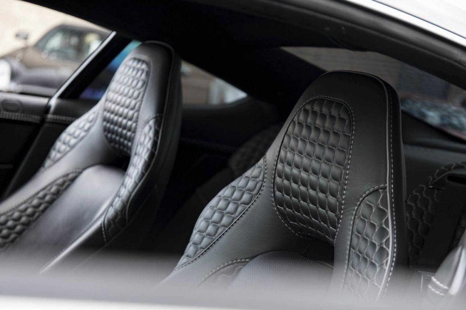 ASTON MARTIN VANQUISH COUPE 5.9 V12 2DR AUTOMATIC