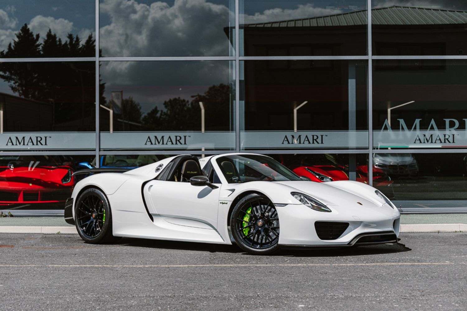 PORSCHE 918 HYBRID ELECTRIC CONVERTIBLE 4.6 SPYDER PDK 2DR SEMI AUTOMATIC