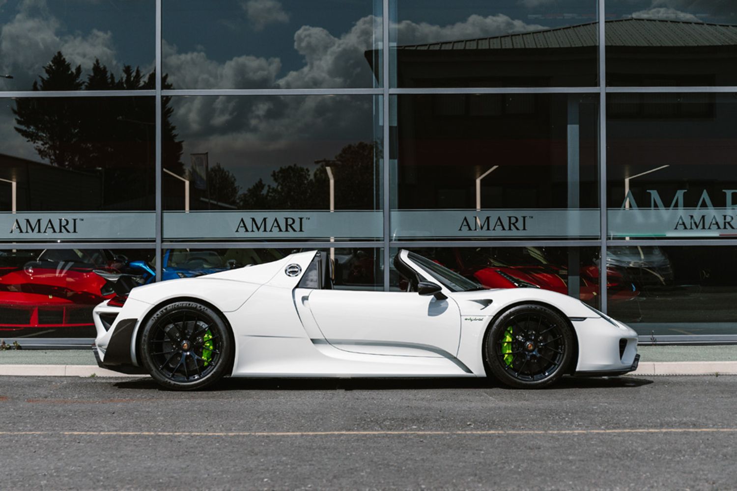 PORSCHE 918 HYBRID ELECTRIC CONVERTIBLE 4.6 SPYDER PDK 2DR SEMI AUTOMATIC