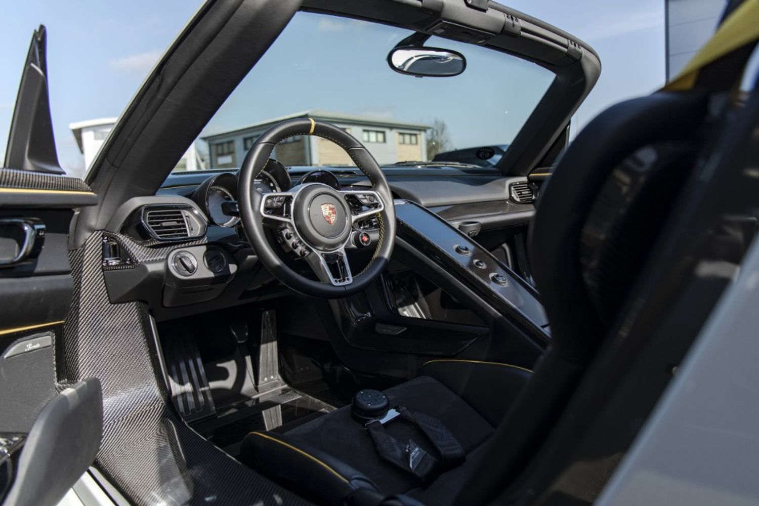 PORSCHE 918 HYBRID ELECTRIC CONVERTIBLE 4.6 SPYDER PDK 2DR SEMI AUTOMATIC
