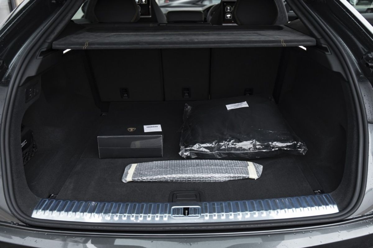 LAMBORGHINI URUS ESTATE 4.0 V8 5DR AUTOMATIC