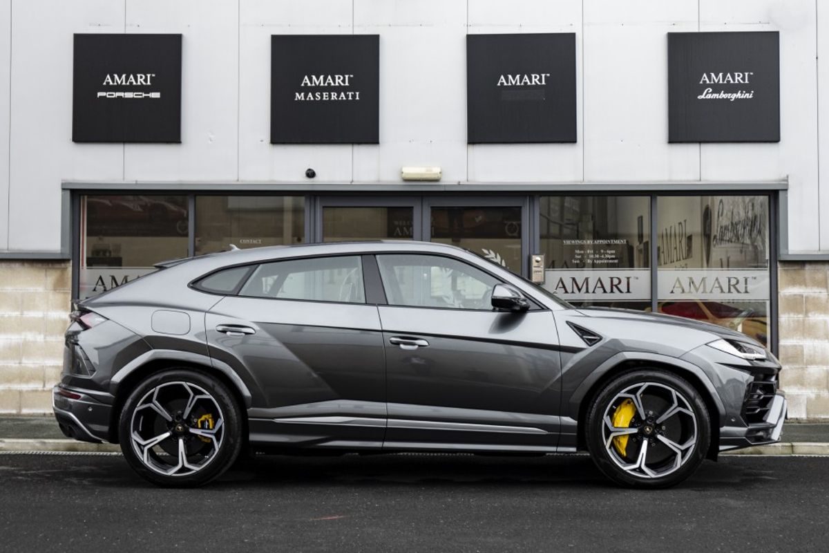 LAMBORGHINI URUS ESTATE 4.0 V8 5DR AUTOMATIC
