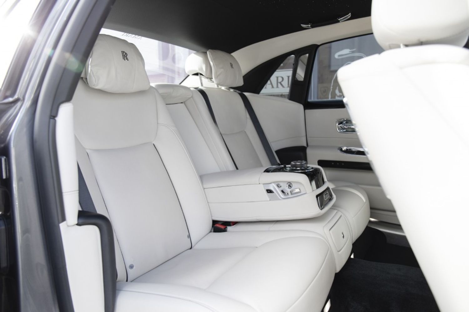 ROLLS-ROYCE GHOST SALOON 6.6 V12 SWB 4DR AUTOMATIC