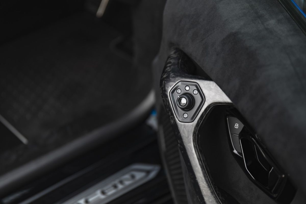 LAMBORGHINI HURACAN COUPE 5.2 LP 640-4 PERFORMANTE 2DR SEMI AUTOMATIC