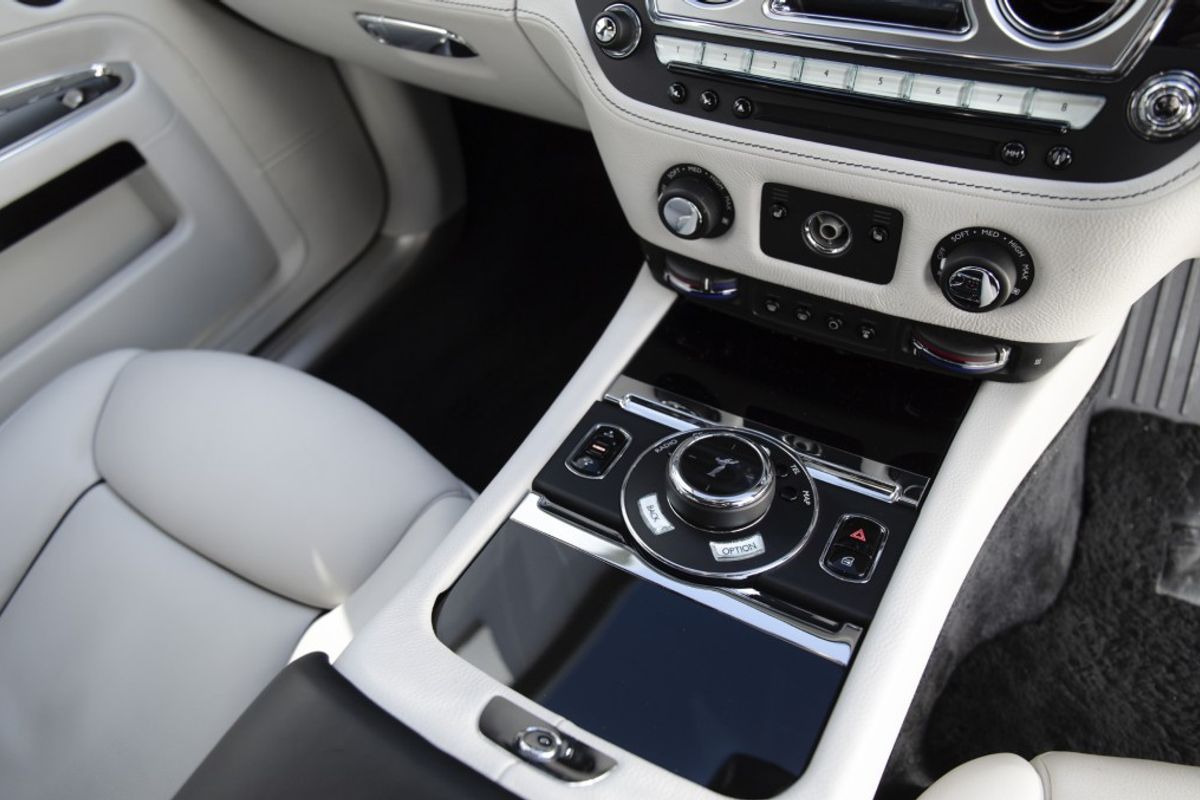 ROLLS-ROYCE GHOST SALOON 6.6 V12 SWB 4DR AUTOMATIC