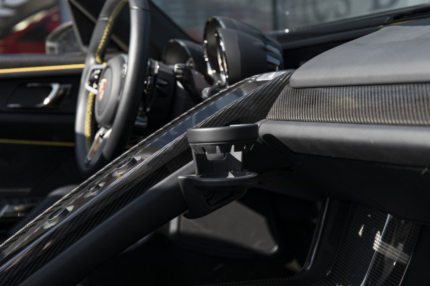 PORSCHE 918 HYBRID ELECTRIC CONVERTIBLE 4.6 SPYDER PDK 2DR SEMI AUTOMATIC