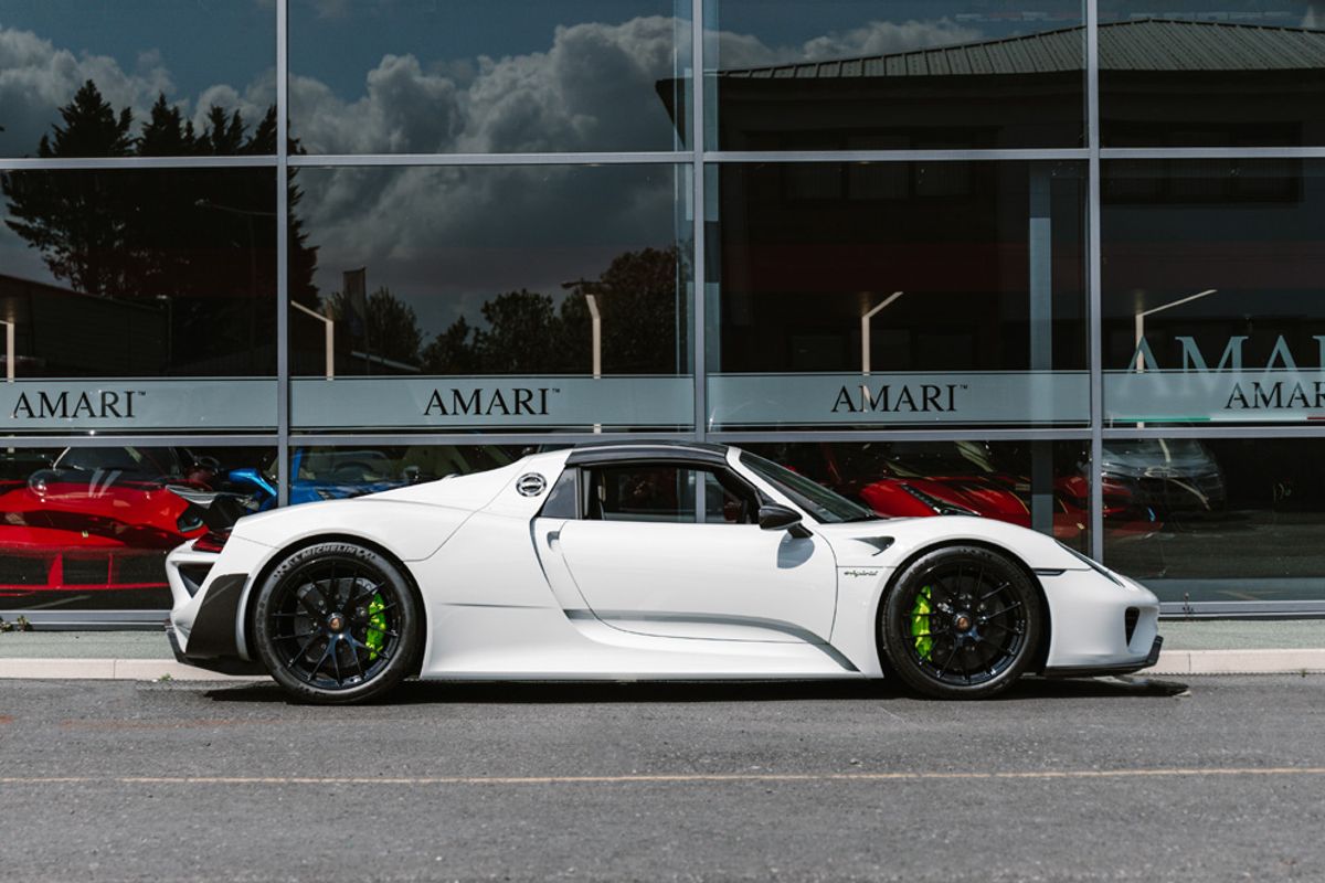 PORSCHE 918 HYBRID ELECTRIC CONVERTIBLE 4.6 SPYDER PDK 2DR SEMI AUTOMATIC