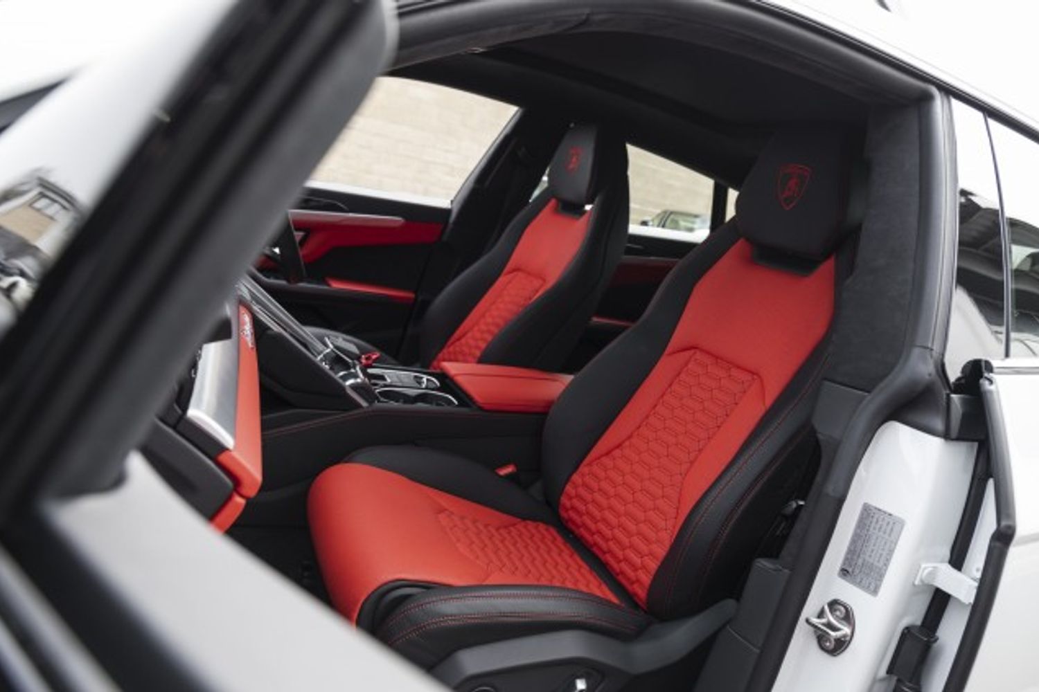 LAMBORGHINI URUS ESTATE 4.0 V8 5DR AUTOMATIC
