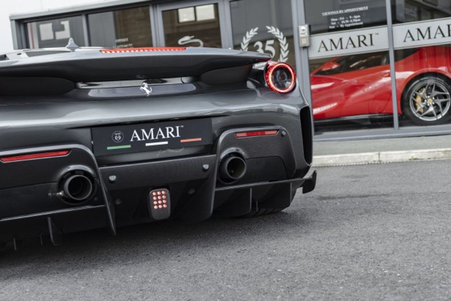 FERRARI 488 PISTA COUPE 3.9 VS 2DR SEMI AUTOMATIC