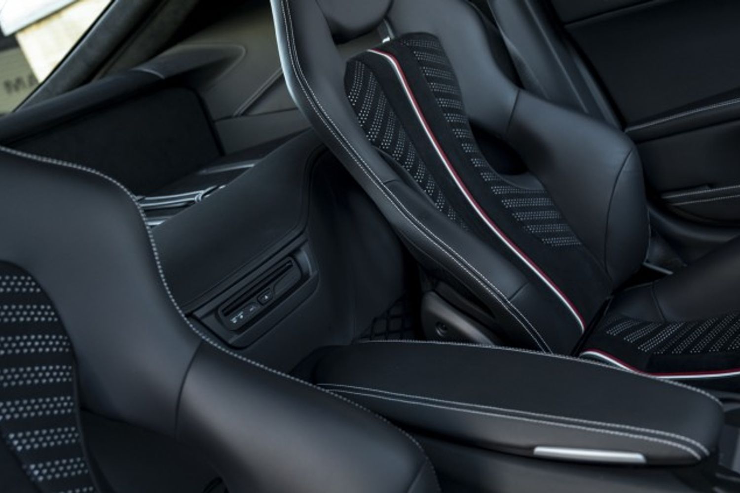 FERRARI F12 BERLINETTA COUPE 6.3 AB 2DR SEMI AUTOMATIC
