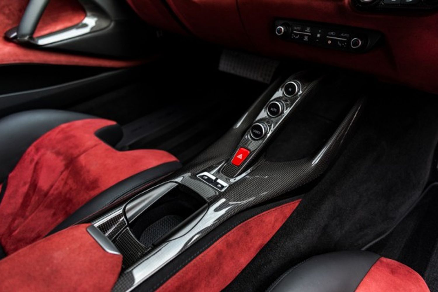 FERRARI 812 SUPERFAST COUPE 6.5 BCE 2DR SEMI AUTOMATIC