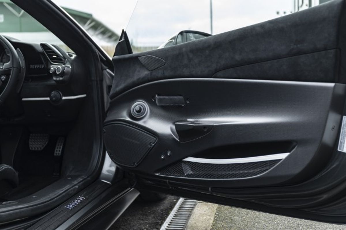 FERRARI 488 PISTA COUPE 3.9 VS 2DR SEMI AUTOMATIC