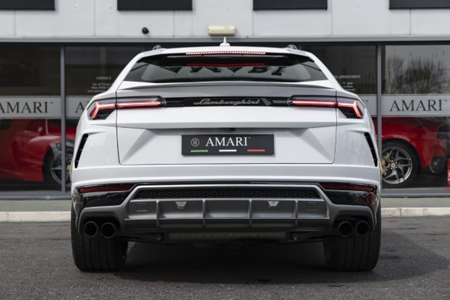 LAMBORGHINI URUS ESTATE 4.0 V8 5DR AUTOMATIC