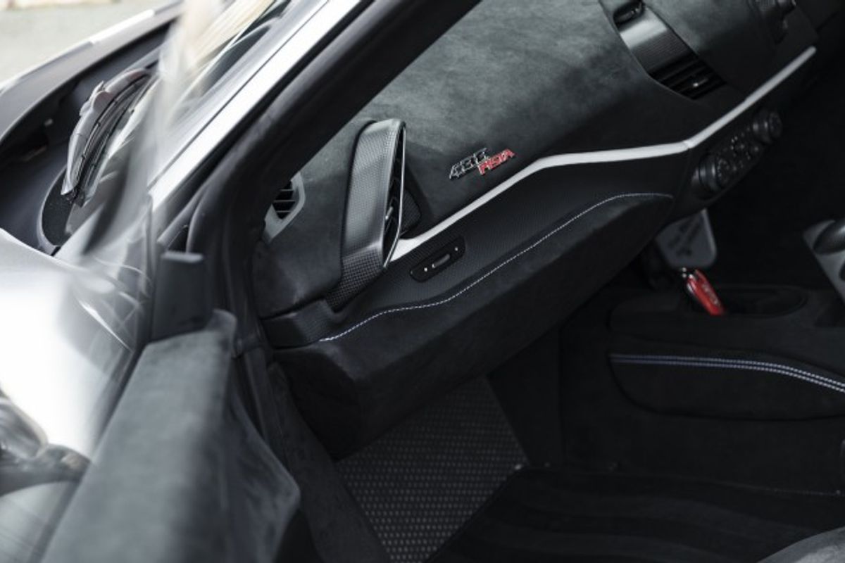 FERRARI 488 PISTA COUPE 3.9 VS 2DR SEMI AUTOMATIC