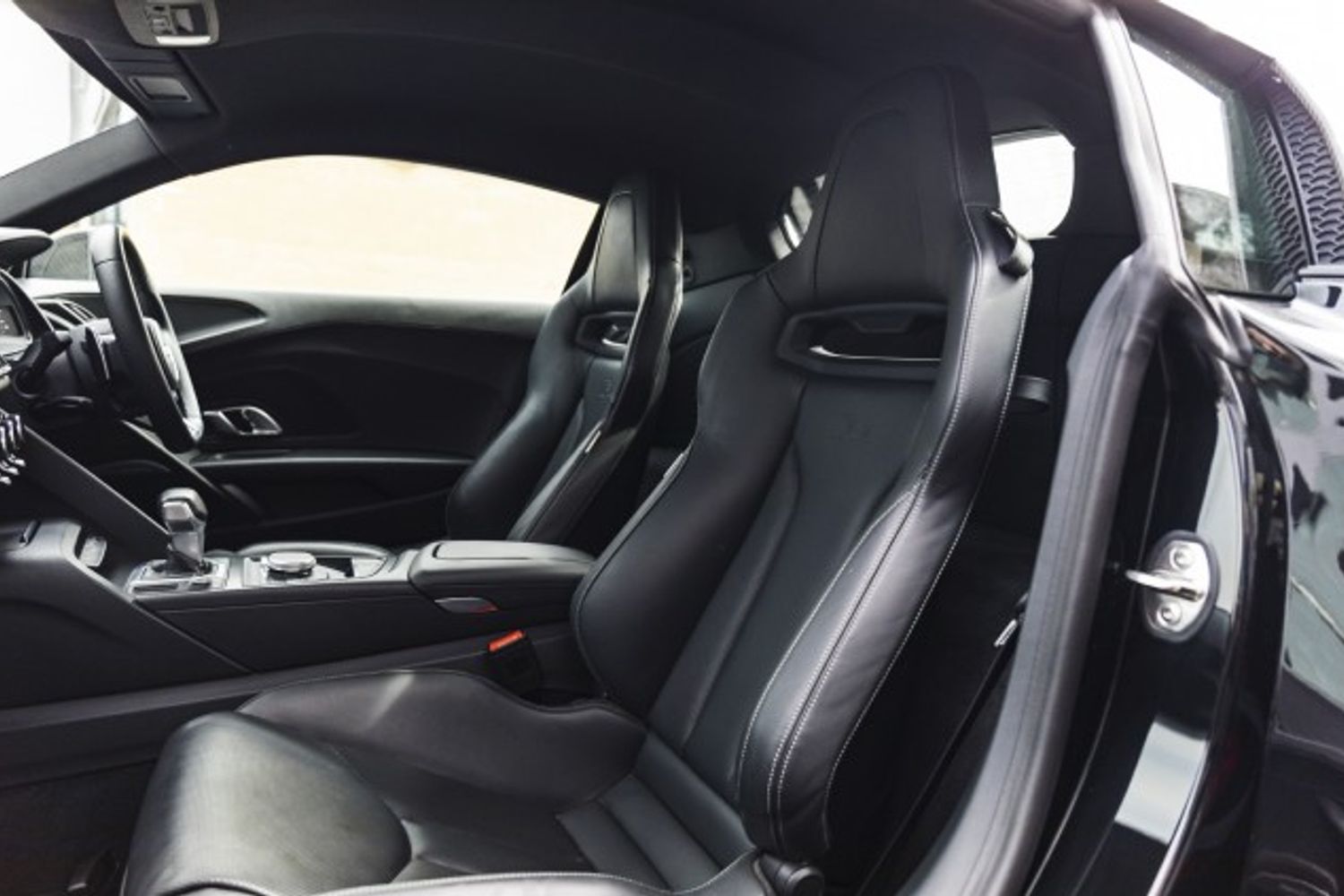 AUDI R8 COUPE 5.2 V10 PLUS QUATTRO 2DR SEMI AUTOMATIC