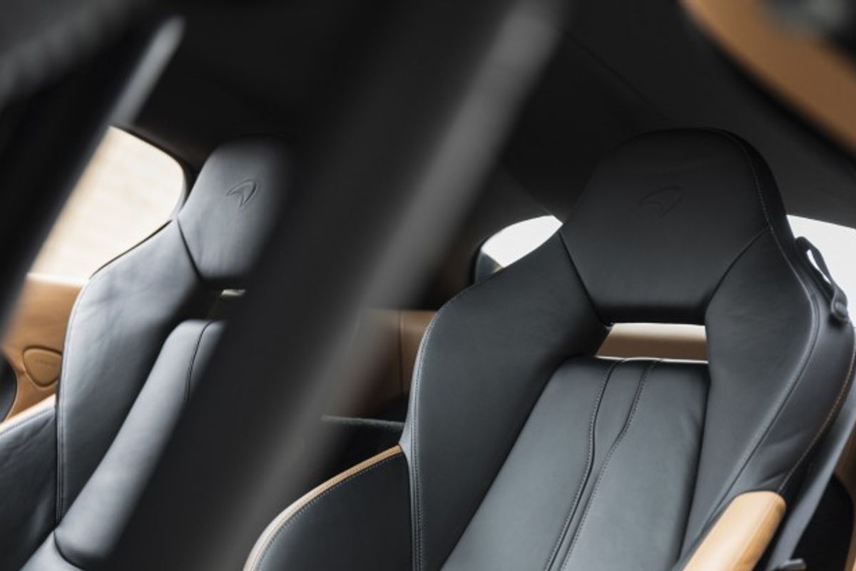 MCLAREN 570S COUPE 3.8 V8 2DR SEMI AUTOMATIC