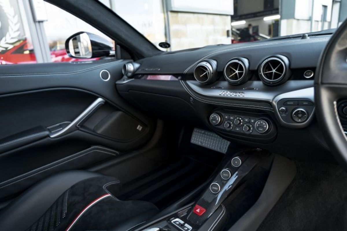 FERRARI F12 BERLINETTA COUPE 6.3 AB 2DR SEMI AUTOMATIC