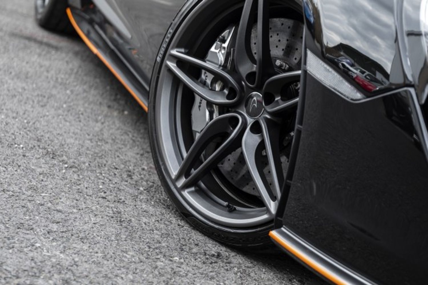MCLAREN 570S COUPE 3.8 V8 2DR SEMI AUTOMATIC