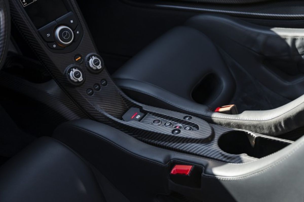 MCLAREN P1 PETROL/ELECTRIC COUPE 3.8 P1 AUTO 2DR