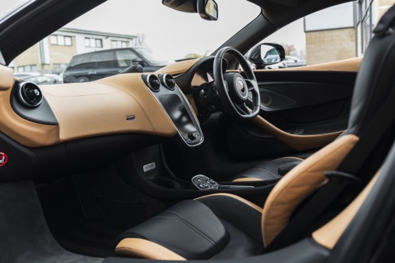MCLAREN 570S COUPE 3.8 V8 2DR SEMI AUTOMATIC