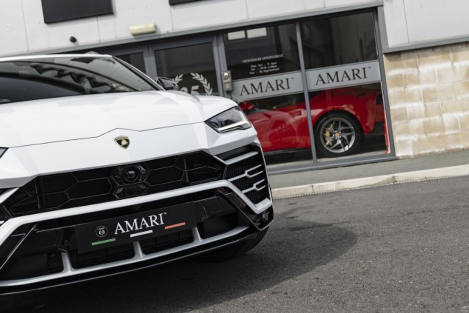 LAMBORGHINI URUS ESTATE 4.0 V8 5DR AUTOMATIC