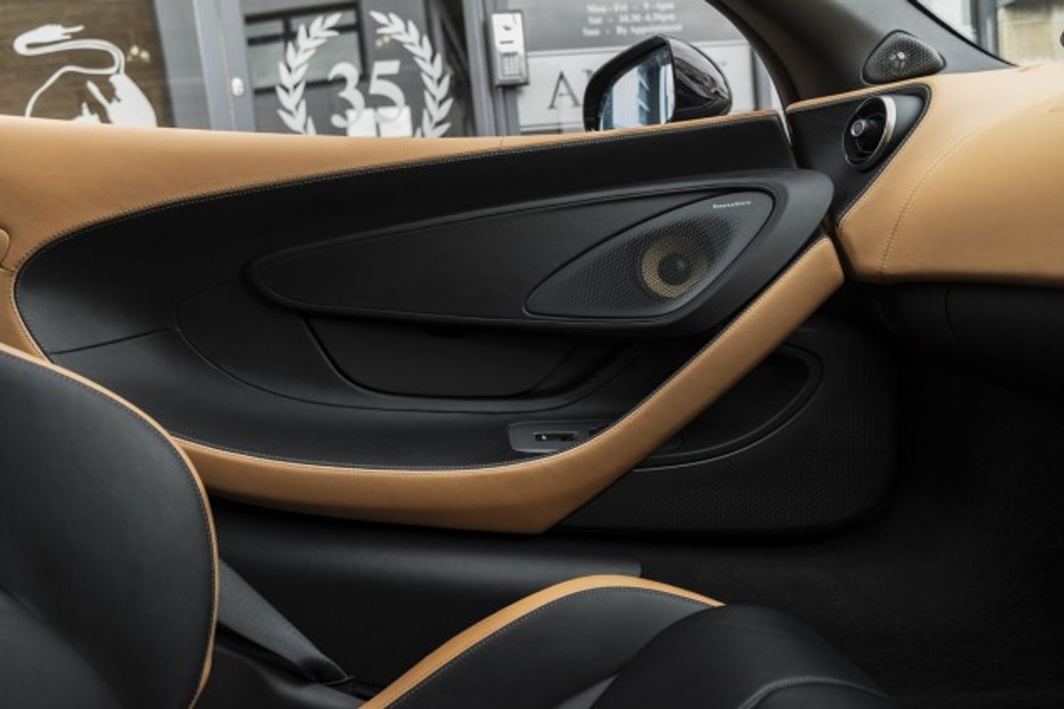 MCLAREN 570S COUPE 3.8 V8 2DR SEMI AUTOMATIC