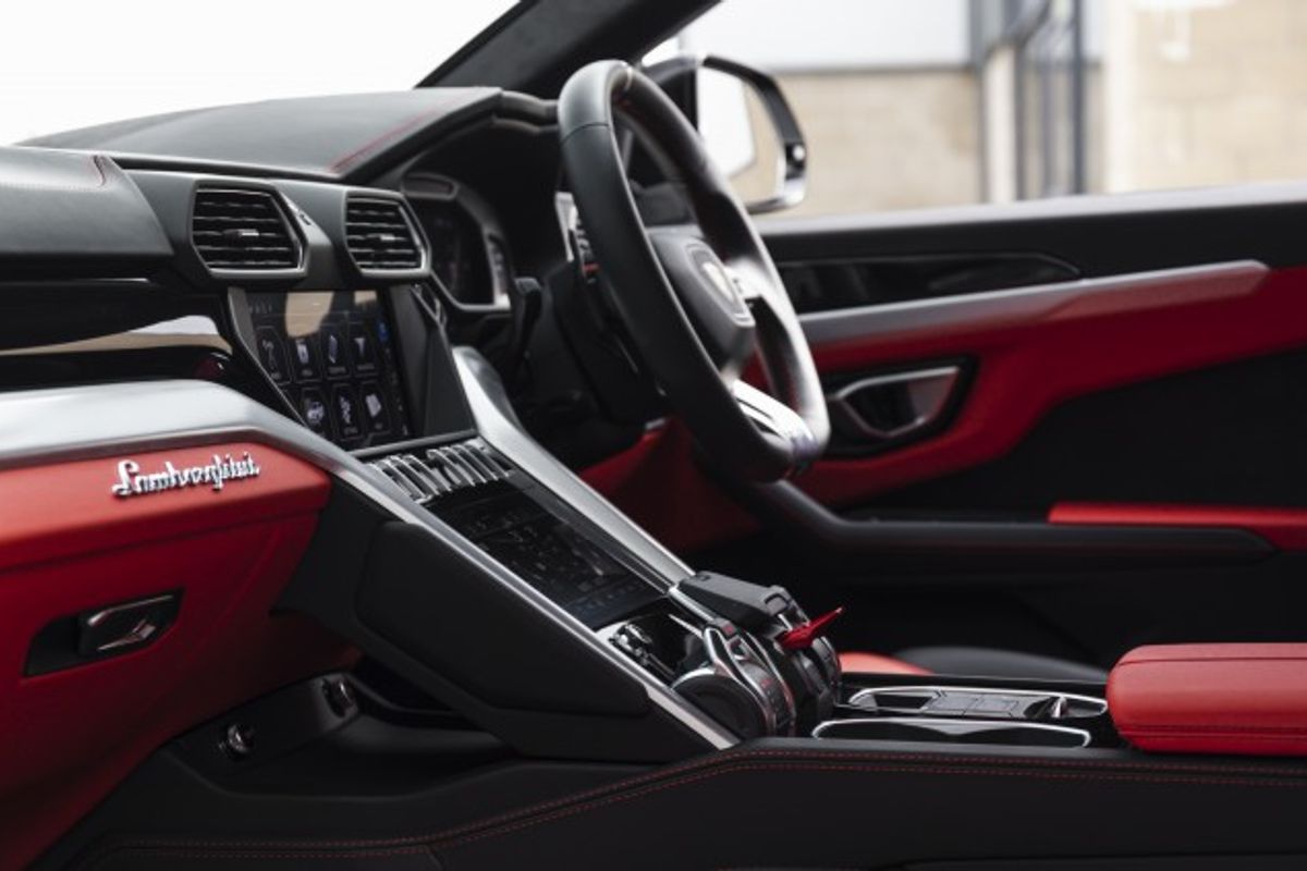 LAMBORGHINI URUS ESTATE 4.0 V8 5DR AUTOMATIC